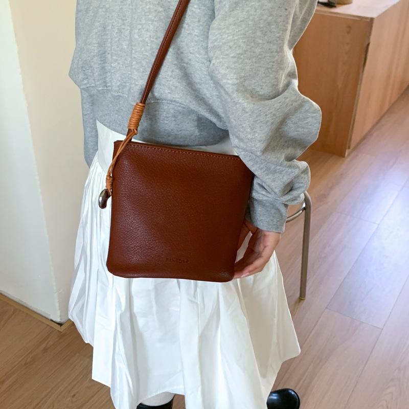 Fashion Casual Bucket Bag Women's Korean Version Ins Trendy Fashion Shoulder Bag 2025 Spring New High-end Women's Bag