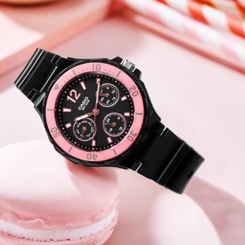 Casio CASIOYOUTH Series - Disc Multi-functional Pointer Series, Diving Style, Fashionable and Contrasting Color, Classic Three-eye LRW-250H-1A2