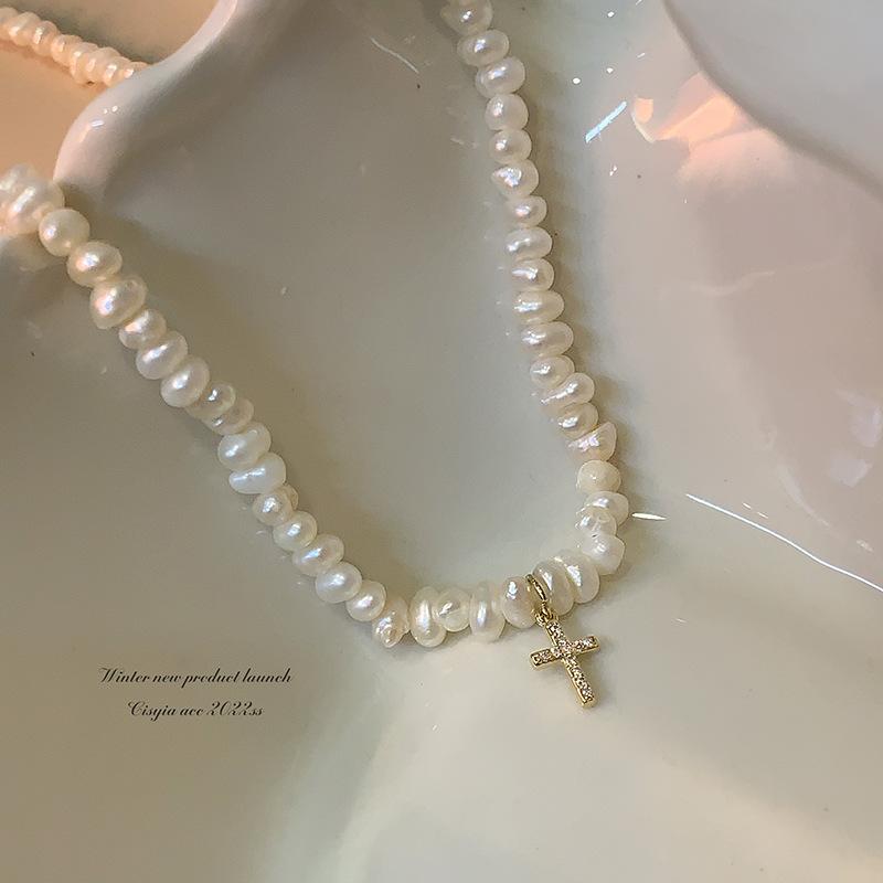 

Baroque Special-Shaped Freshwater Pearl Necklace Temperament Fashionable Small Rice Grain Neck Chain Slightly Inlaid Zircon Cross Collarbone Chain