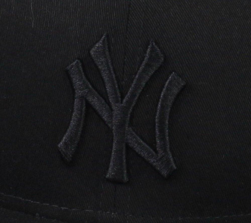 New Era 9Fifty MLB New York Yankees Black/Black Cap, Size M/L [Used]