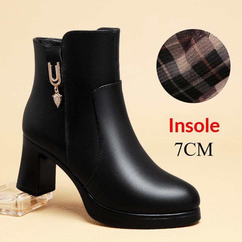 Women's Autumn/Winter High-Heeled Short Boots with Chunky Heels and Fleece Lining