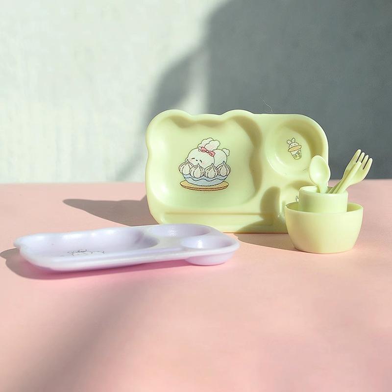 

1Set Dollhouse Simulated Mini Tableware Set Children S Grid Plate Model Dollhouse Accessories Pretend Play Toys жовтий