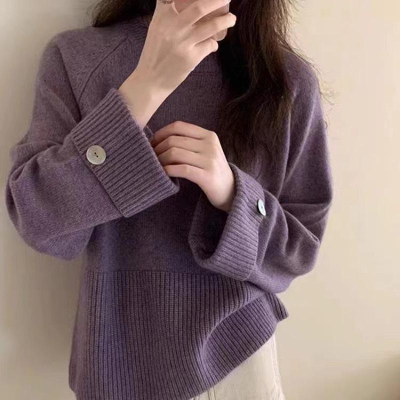 

Retro crew neck pullover bottoming sweater women s autumn and winter new niche design button knitted sweater top women one size fits all
