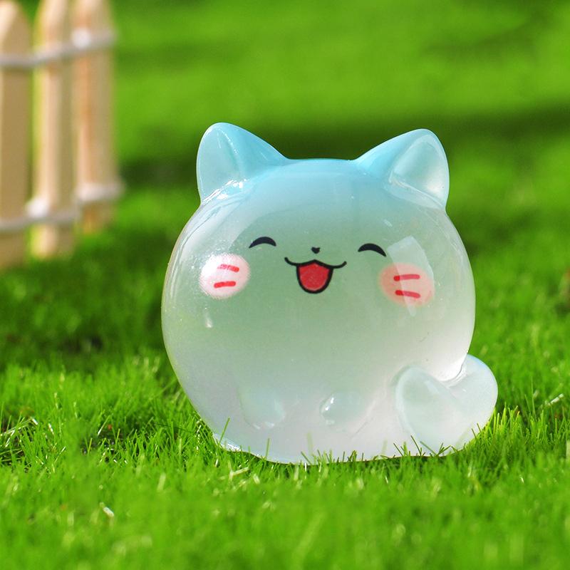 3Pcs/Bag Luminous Mini Cat Micro Landscape Desktop Ornaments Glow At Night Animal Figurines Home Car Decorations Diy Accessories