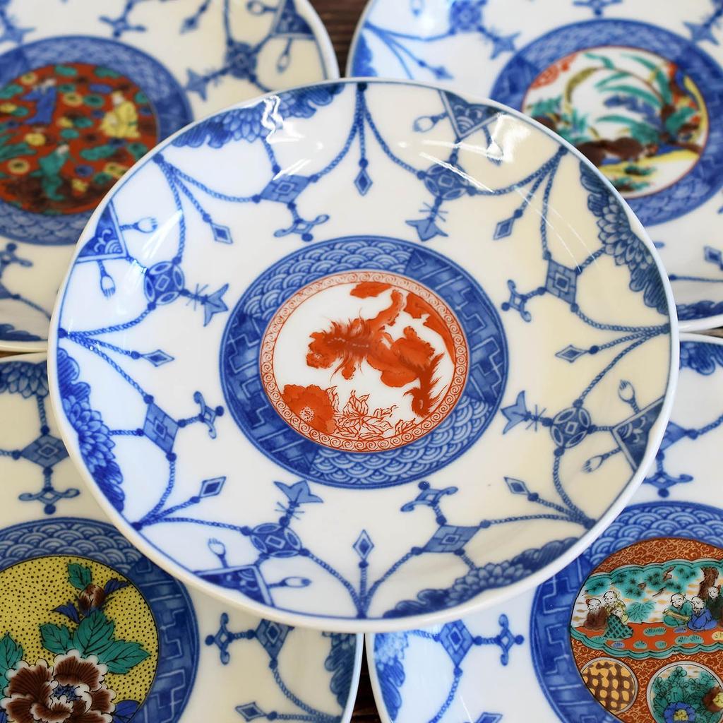 Waza No Kura Plate Stylish Kutani Ware Medium Plate Set with Period Japanese Made In Perfect As a Wedding Set 5-Piece Paintings. High-Quality