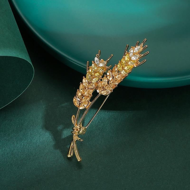 2026 High-End Butterfly Brooch: Elegant Summer Accessory for Shirts and Suits