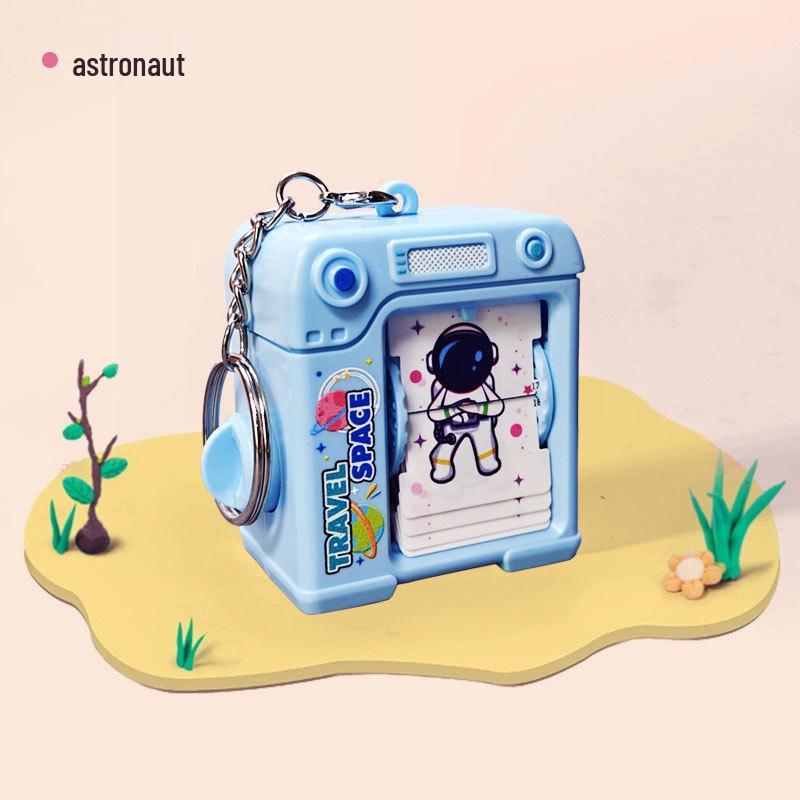 

Брелок-подвеска в виде флипбука с танцующим Нечжа