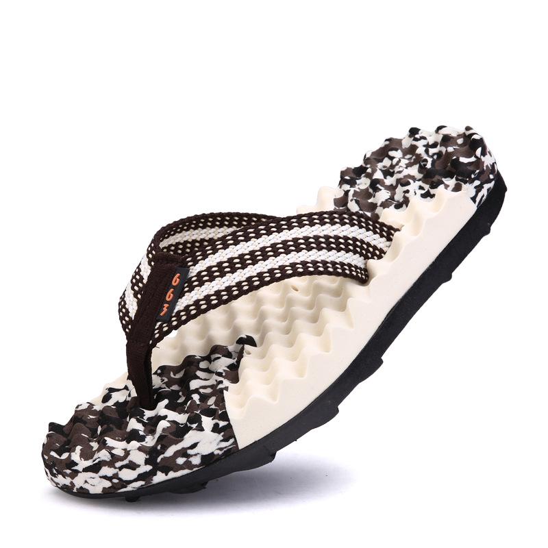 

Outdoor flip-flops men s summer new slippers trendy fashion casual pins men wear non-slip beach shoes 45 коричневий