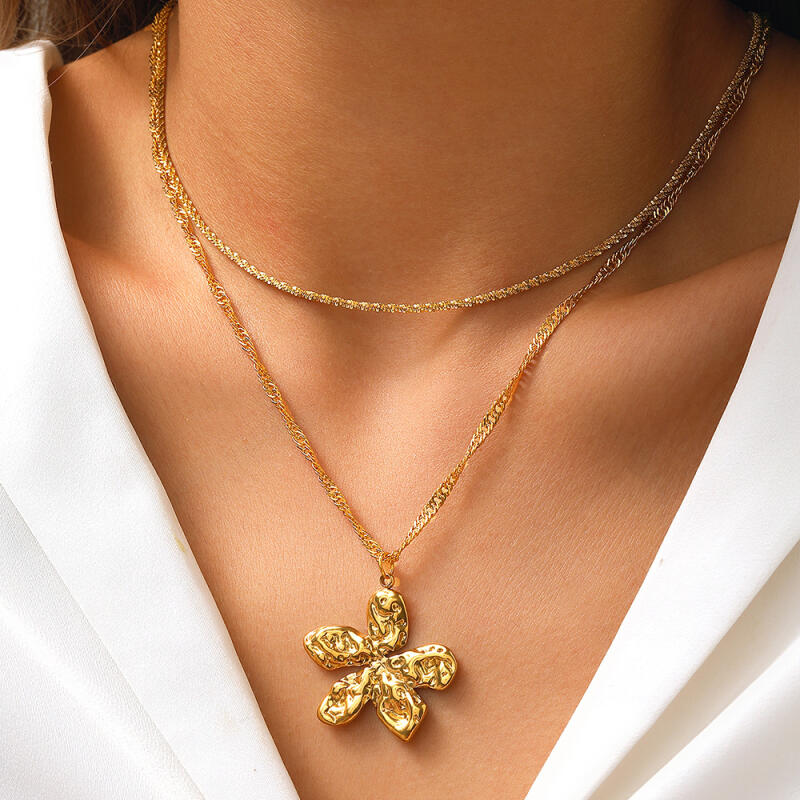 Stainless Steel Hammer Texture Flower Pendant Necklaces for Women Ladies Double Layer Stacking Petal Necklaces Jewelry Wholesale