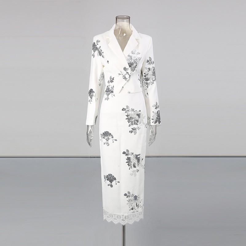 Completo Moda di Alta Gamma Giacca con Revers Ricamata + Gonna a Vita Alta con Inserti in Pizzo Set Due Pezzi