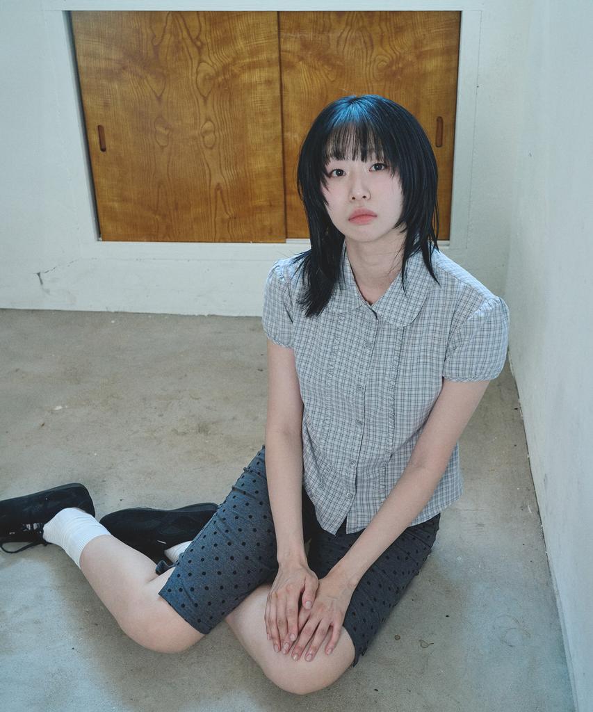 Mihebeu Check Puff Short Sleeve Blouse Gray