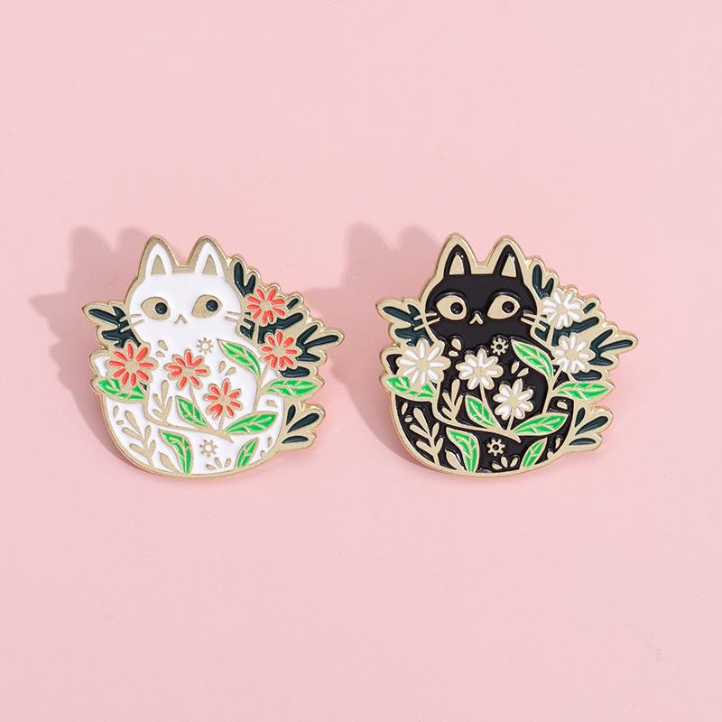 Black Playful And White Cat Badge Stylish Animal Brooch For Trendy Clothing Accessories And
