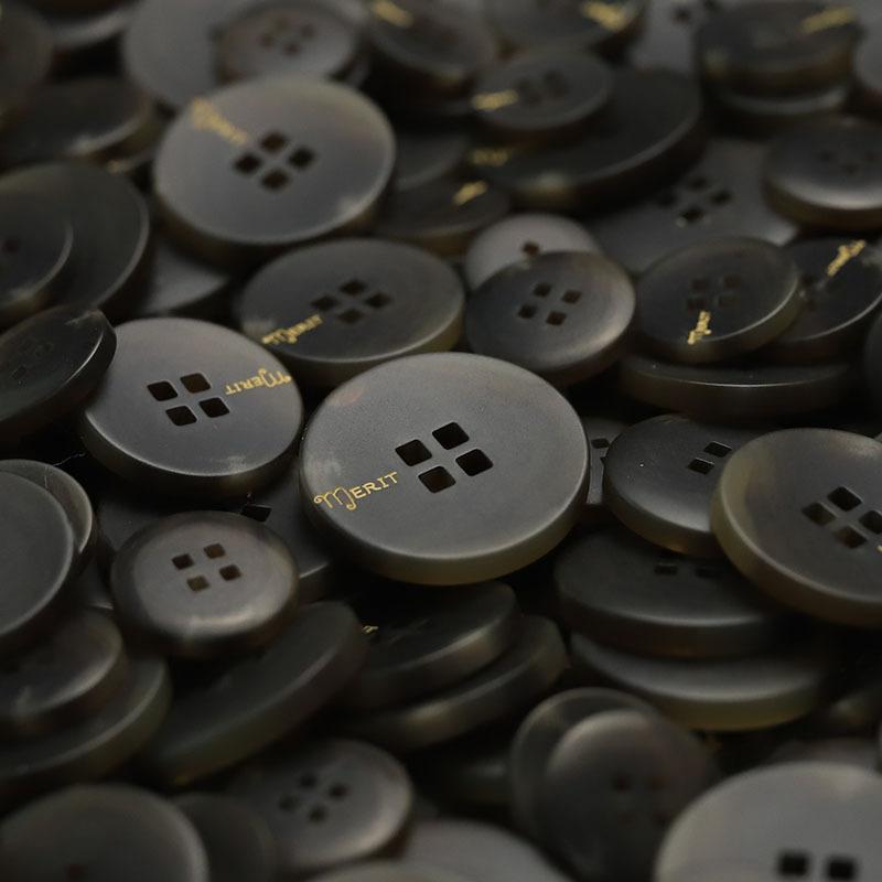 

Round Resin Square Four Eyes Clothing Accessories Double-Sided Nitrile Fur Coat Jacket Windbreaker Buttons Men S And Women S Buttons 2 #[14.5mm2508 four-eye square letter coffee]