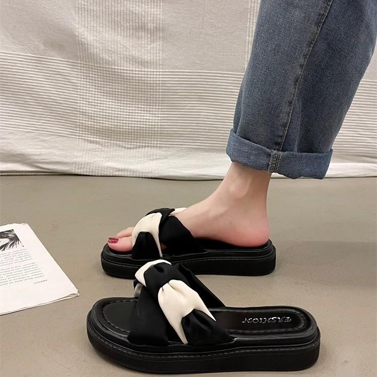 Fashion design cross slippers women's summer wear 2025 new versatile thick bottom non-slip beach student sandals tide