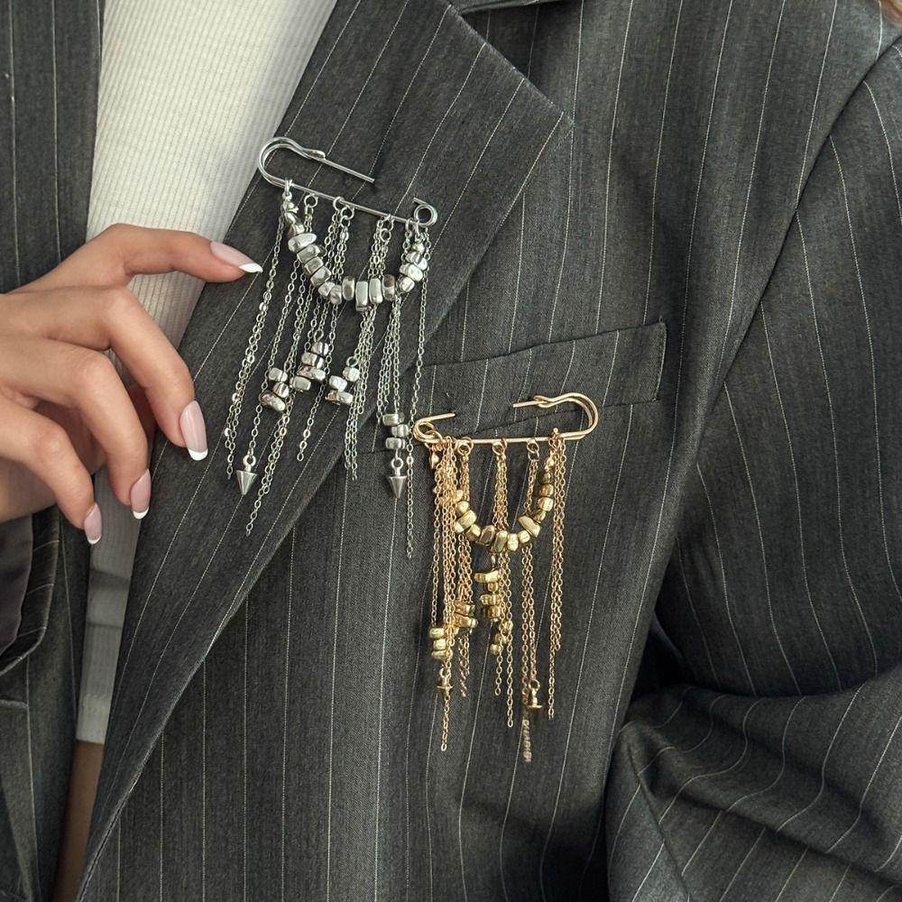 Irregular Lady Chain Tassel Brooches Handmade Trouser Leg Fixator Beaded Chain Pin Party Jewelry