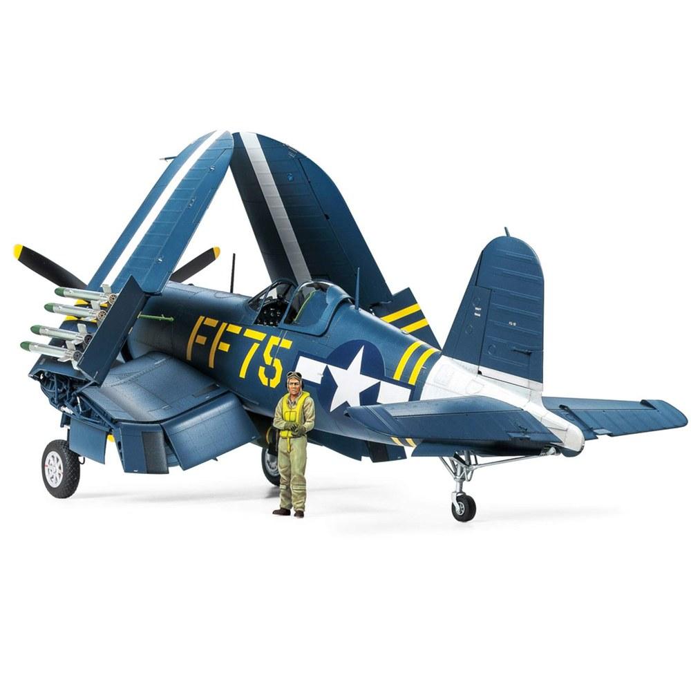 Tamiya 1/32 Aircraft Series No.27 U.S. Navy Vought F4U-1D Corsair Plastic Model Kit 60327