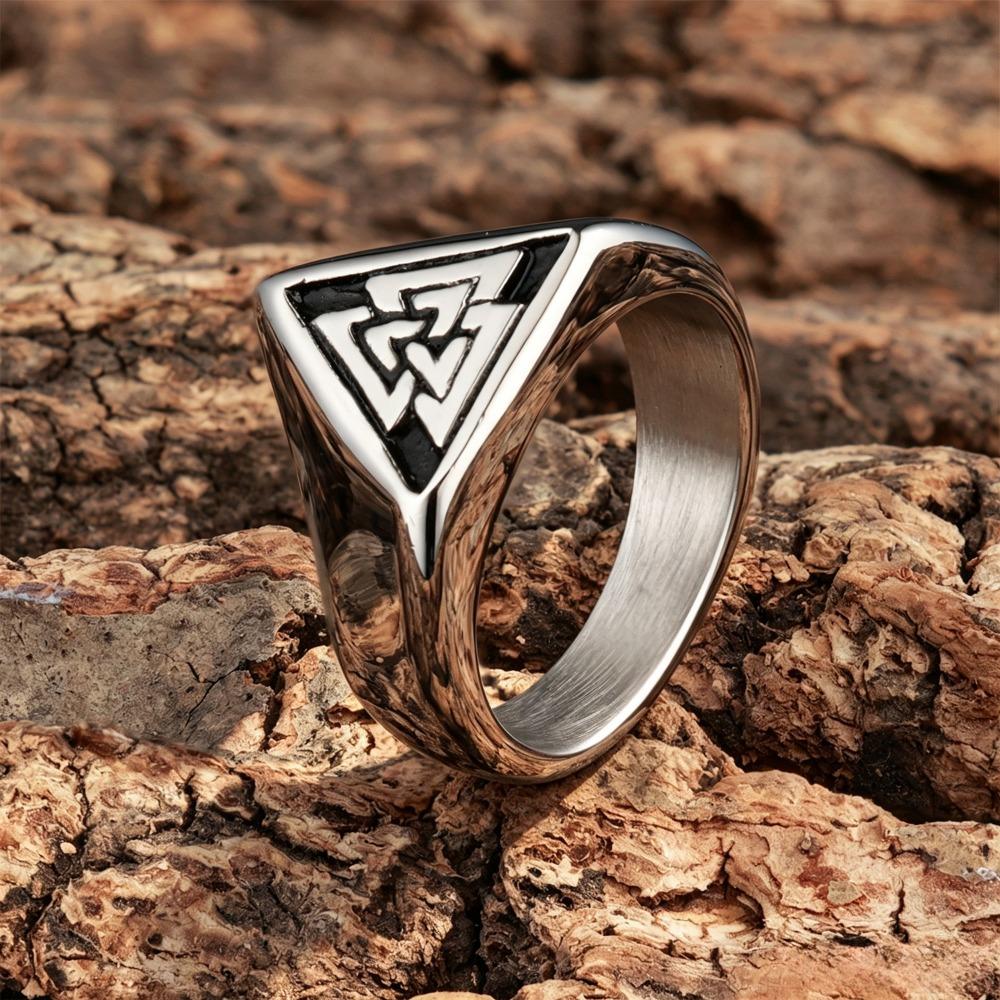 Finger Jewelry Triangle Symbol Signet Ring Vintage Rune Protector Amulet Ring Role-Play