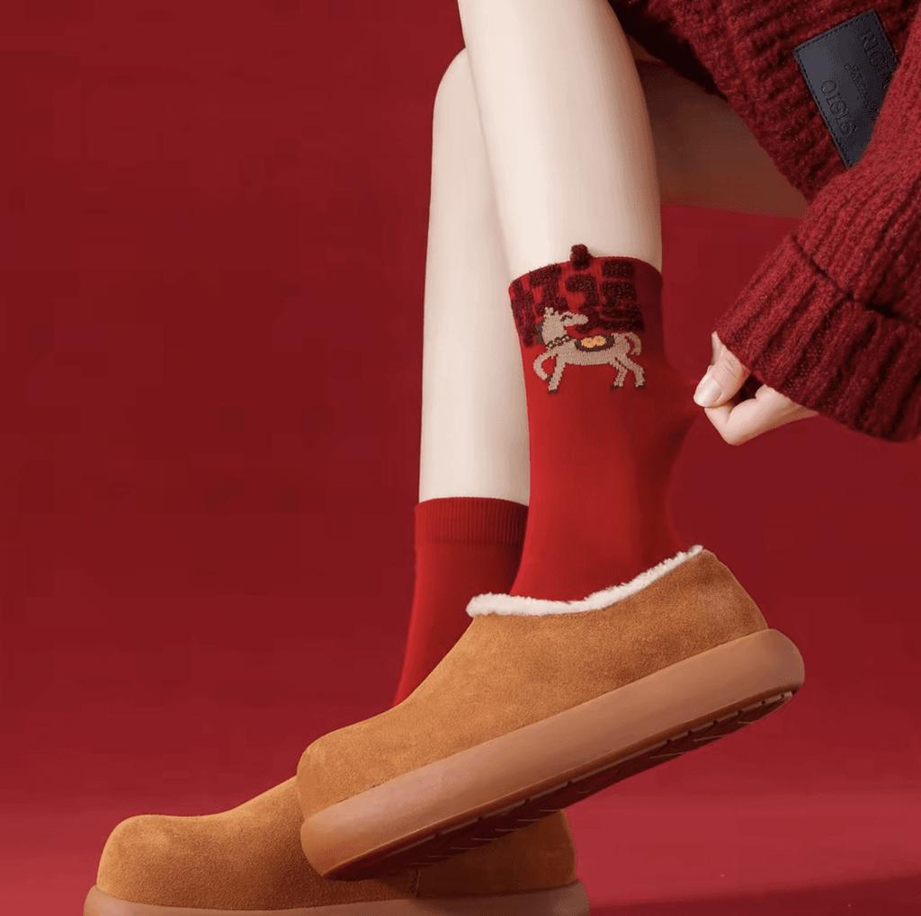 New Year'S Red Socks Are The Same Style Of Cotton Socks Flocked In The Middle Tube That Do Not Fade Year Of The Horse Fashion Socks