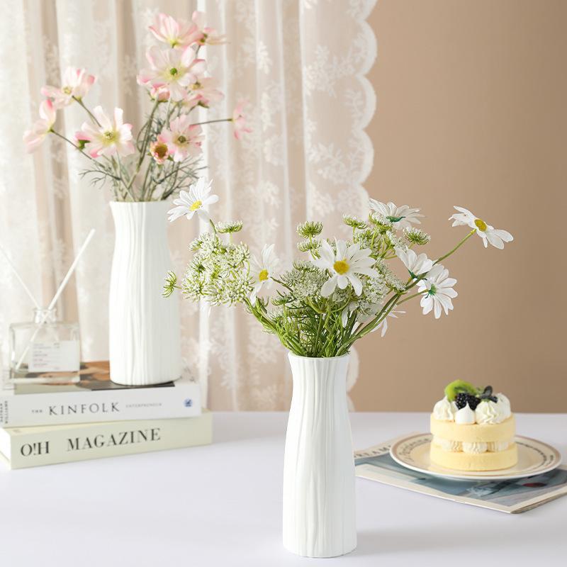 Plastic Flower Vase - A Small and Fresh One for The Living Room, with Anti-drop Function. Flower Arrangement Vase for Water Culture.