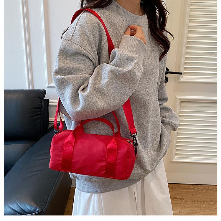 Casual Quilted Nylon Pillow Bag for Women Minimalist Handbag Fashion Shoulder Bag