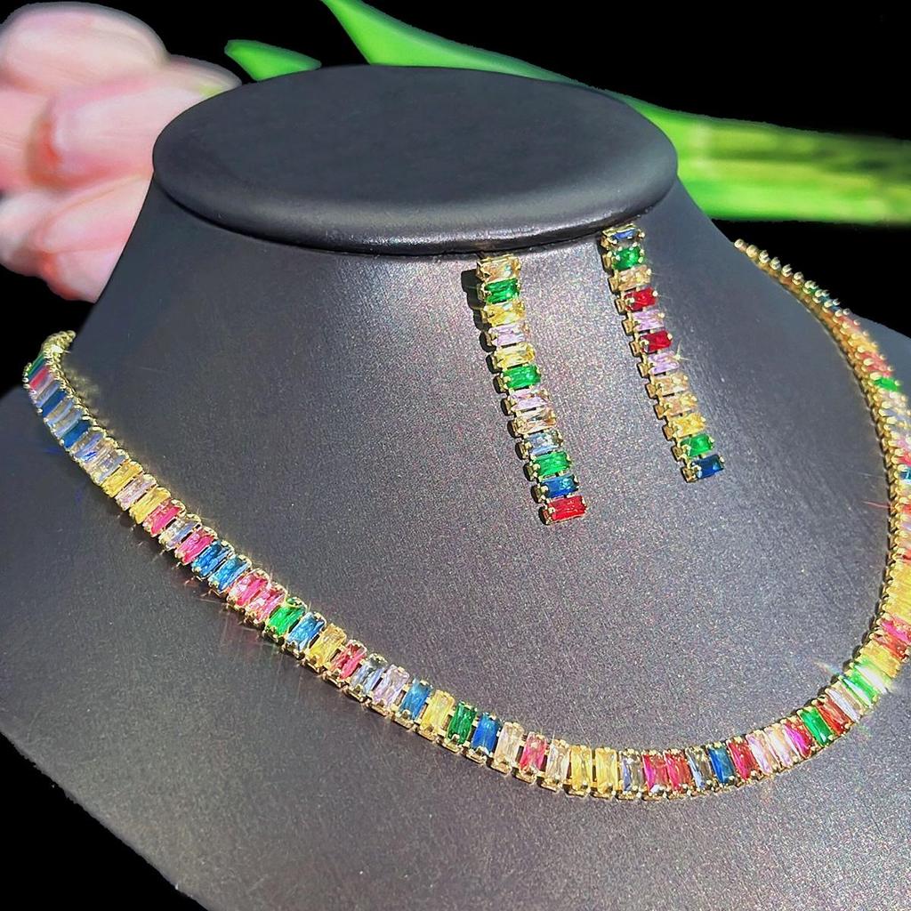 CMM 2ks Módní zlaté stříbrné šperky na párty Pave Multicolor Cubic Zirconia Jednoduchý náhrdelník Náušnice Set pro ženy