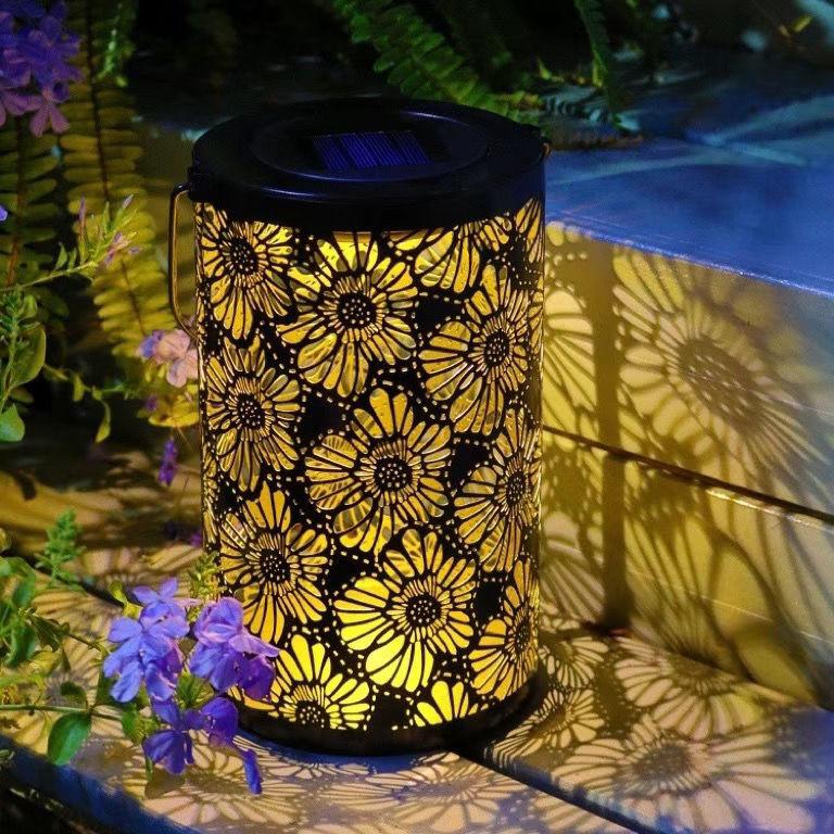 

Wrought Iron Solar Lantern: Waterproof Outdoor Light & Shadow Projector for Garden and Courtyard Decoration Solar Charging Only