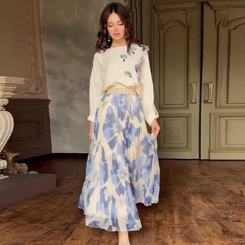 Autumn 2024 Stylish Women's Round Neck Top and Printed Skirt Two-Piece Set