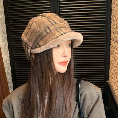 Mei Wan Er Plaid Plush Beret Newsboy Hat