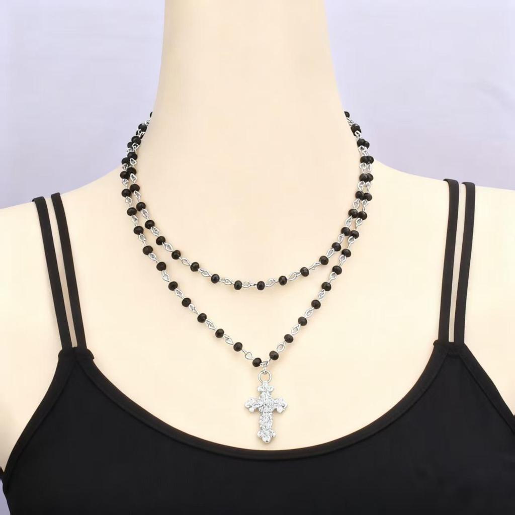 European & American Double-Layer Crescent Necklace – Cool Hip-Hop Star Pendant Design for Women