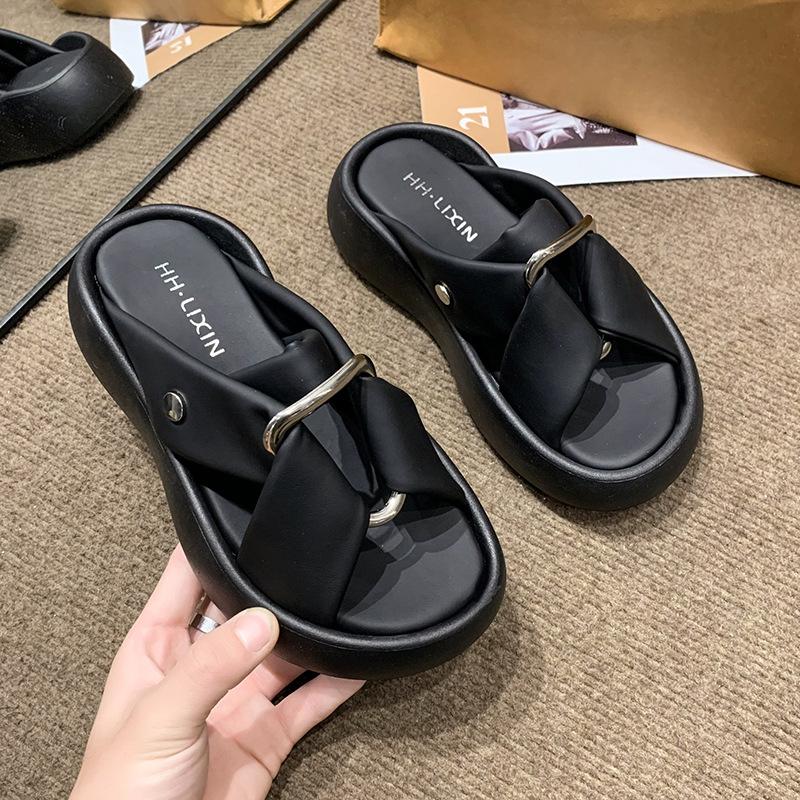 2025 Summer New French Twist Ring Casual Cool Slippers Thick Bottom Round Head Fashion Wear One Word Slippers Tide