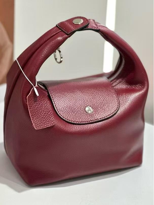Women's 2025 Genuine Leather Dumpling Bag - Fashionable Versatile Tote with High-End Design and Large Capacity