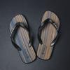 Neue Flip-Flops Herren trendige Outdoor-Slipper Herren Sommer Mode Oberbekleidung Herren Fuß kneifend Persönlichkeit Vietnamesische Sandalen Strandschuhe
