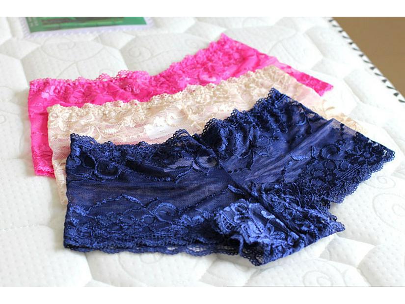 Übergröße Spitzen-Halbhüft-Slips für Damen - Ultradünn, Semitransparent, Pfirsich-Hüften-Design, Schritt aus reiner Baumwolle.