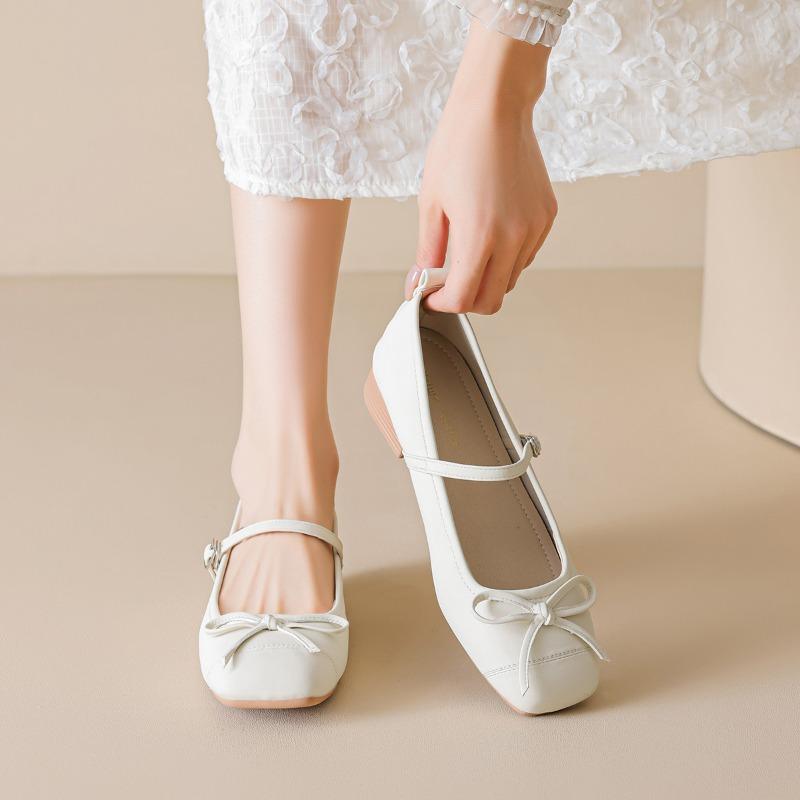 Women's Shoes with A Square Toe Thick Heel Single Toe and Shallow Opening