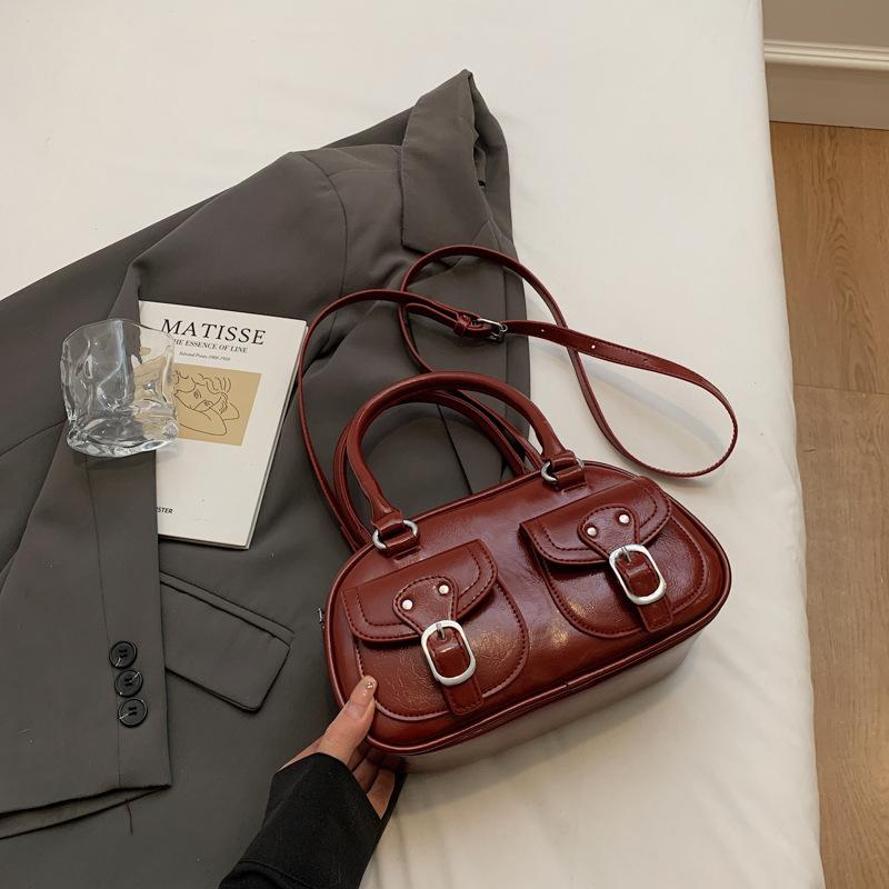 Retro niche handbag small bag women's 2025 new simple bowling bag versatile shoulder messenger bag