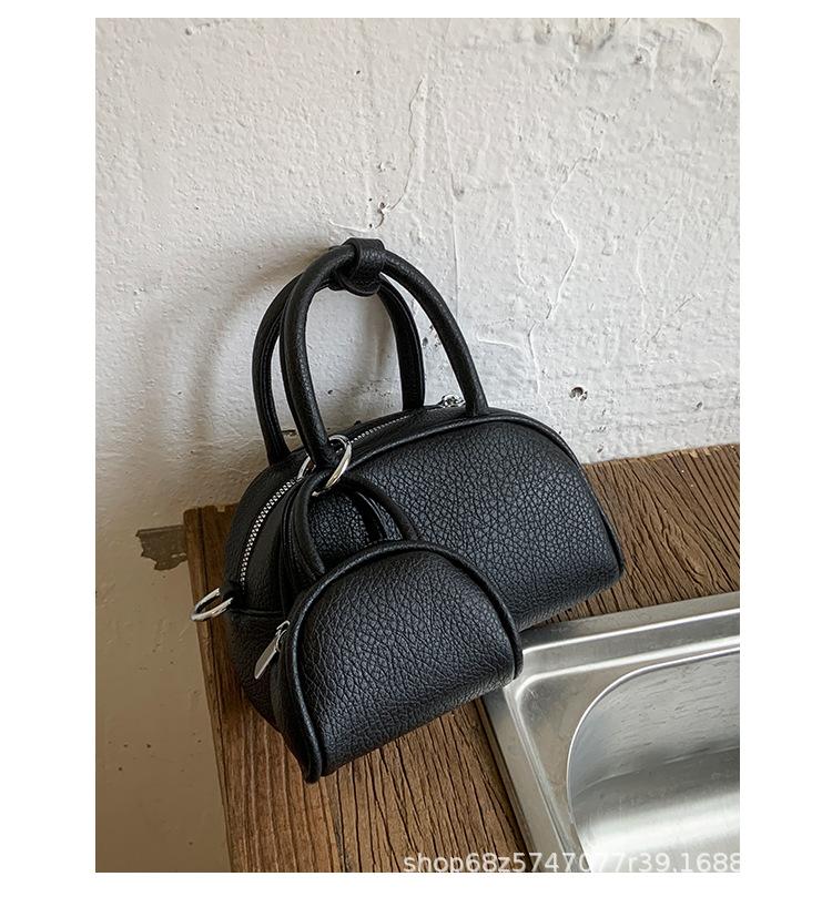 Korean Version Niche Design Portable Shell Bag Women's 2025 New Foreign Style High-end Sense Versatile Single Shoulder Messenger Bag Tide