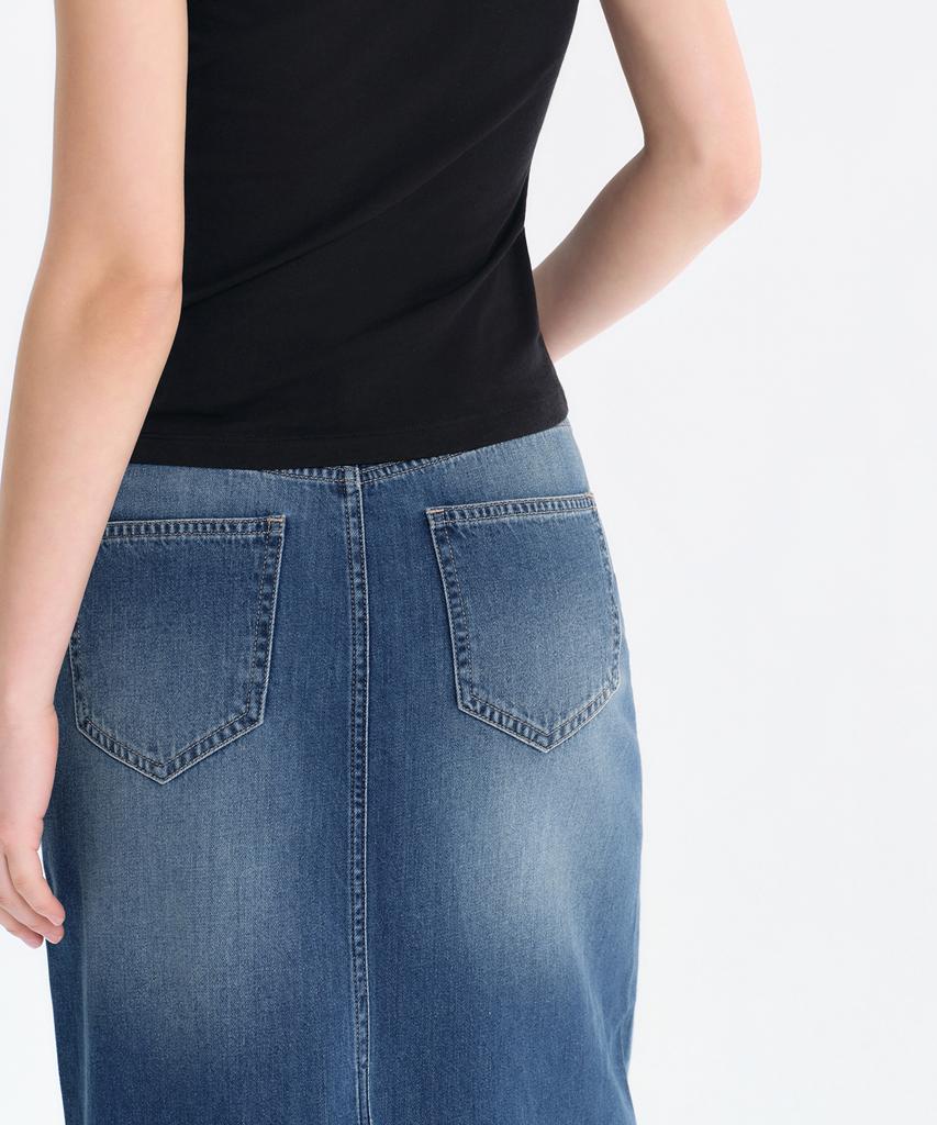 Musinsa Standard Woman Women'S Lightweight Denim Maxi Skirt [Medium Indigo]