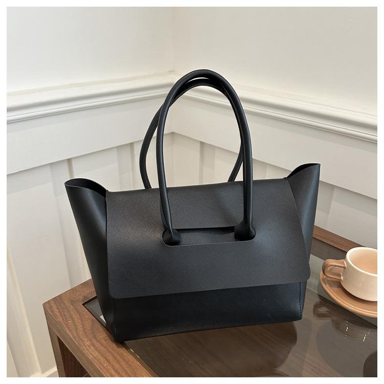 Large Capacity Tote Bag for Women Soft Faux Leather Shoulder Handbag Stylish Commute Bag Trendy Daily Outing Purse KTB