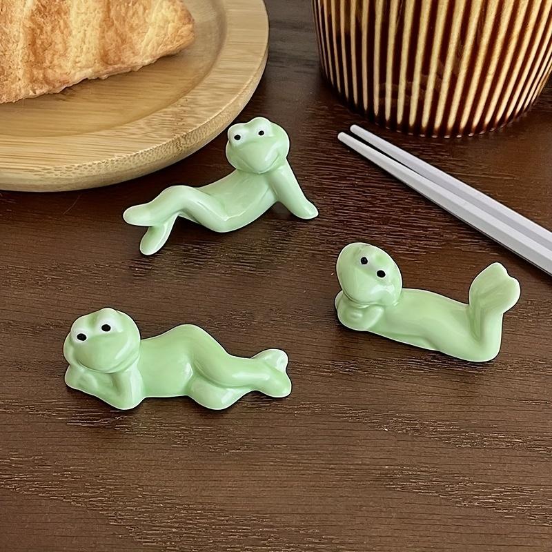 3pcs Ceramic Frog Chopstick Holder, Japanese Style Chopsticks Rests and Pens Stand, Suitable for Home Office Decorative Accessories