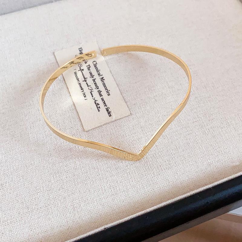 

Холодный ветер простой металлический клетчатый браслет новый браслет нишевая мода высокое чувство ювелирные изделия мода