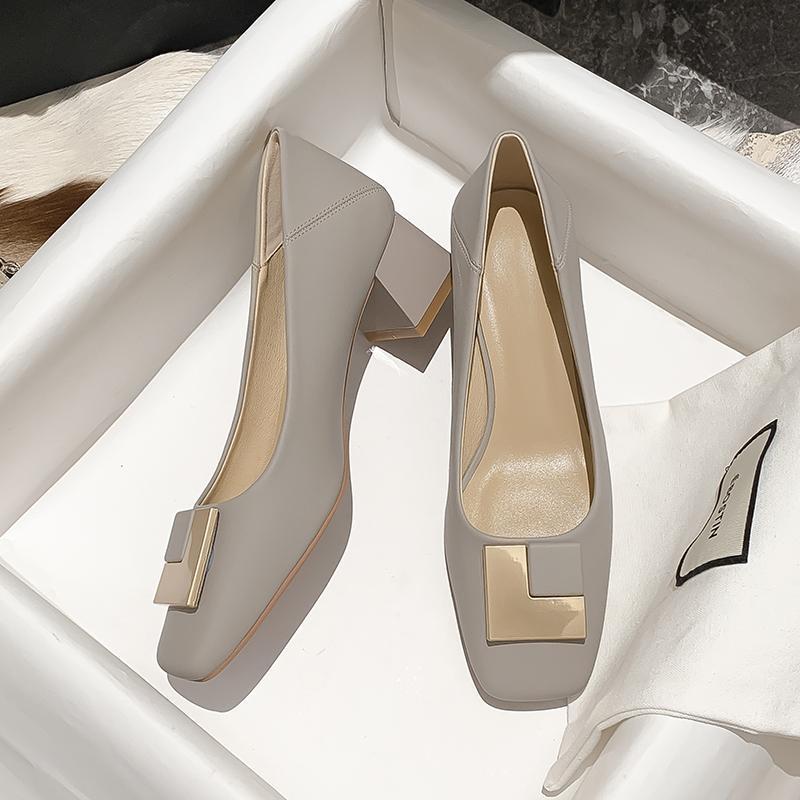 Niche square head single shoes women's spring and summer new thick heel middle heel work shoes versatile non-slip square buckle women's single shoes