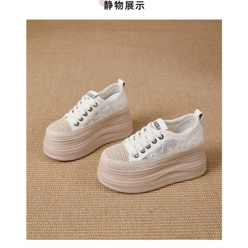 Scarpe muffin estive in pizzo traspiranti con suola spessa da donna, a rete traforata, con suola spessa, scarpe bianche piccole casual allacciate, piccole