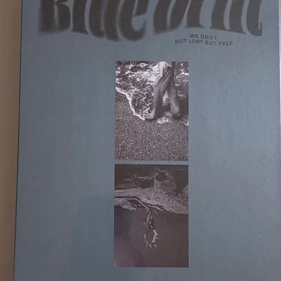ATEEZ Sealed) Photobook 8th Anniversary Exhibition Blue Driit