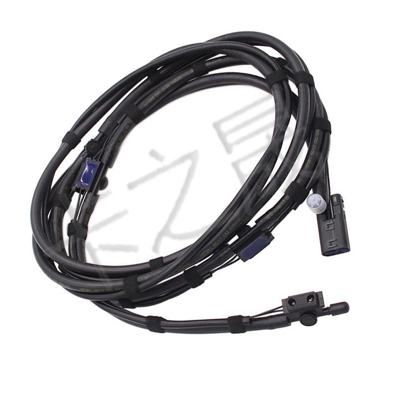 Mercedes-Benz GLK Heated Windshield Washer Hose (2048602092)