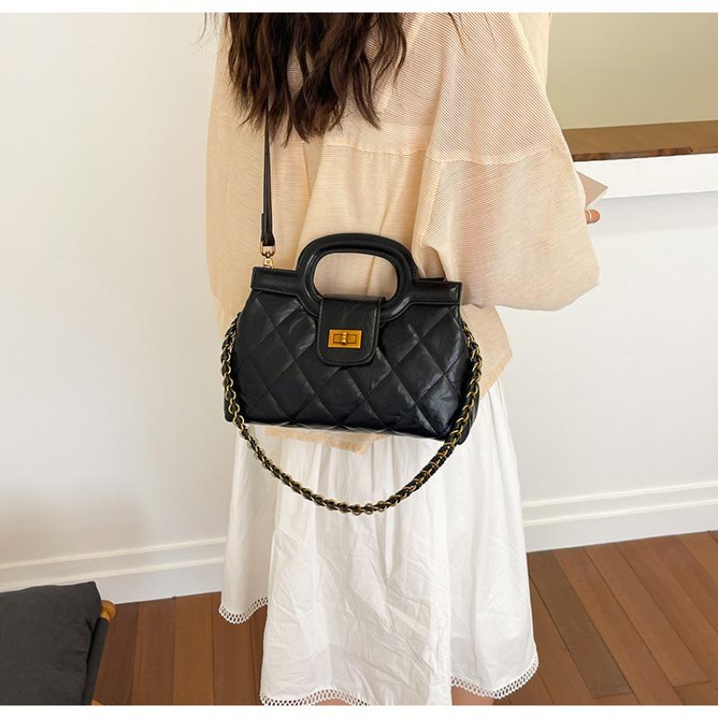 Advanced Chain Handheld Small Square Bag for Women 2026 New Single Shoulder Bag Commuter Crossbody Bag