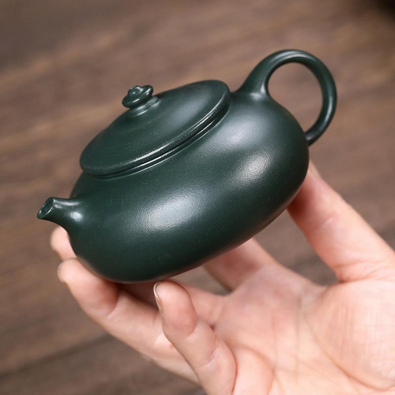 Chinese teapot Yixing Zisha Clay Teapot 180ml Artisan-Crafted Green