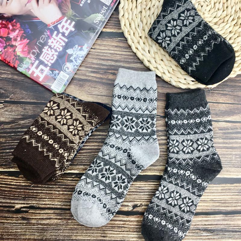 5 Pairs of Mid-calf Wool Socks for Men In Autumn and Winter, Double Octagonal Flower Men's Socks