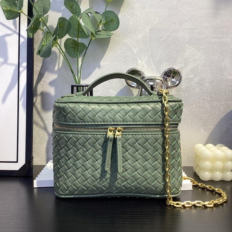 2026 New LP19 Hand-woven Bag Cross-border Explosive Lunch Box Bag Fashion Handbag Versatile Shoulder Messenger Bag