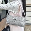 New Bag, Niche Single Shoulder Bag, Large Capacity Underarm Bag, Fashionable Commuter Women's Bag, Suitable for Casual and Formal Occasions.