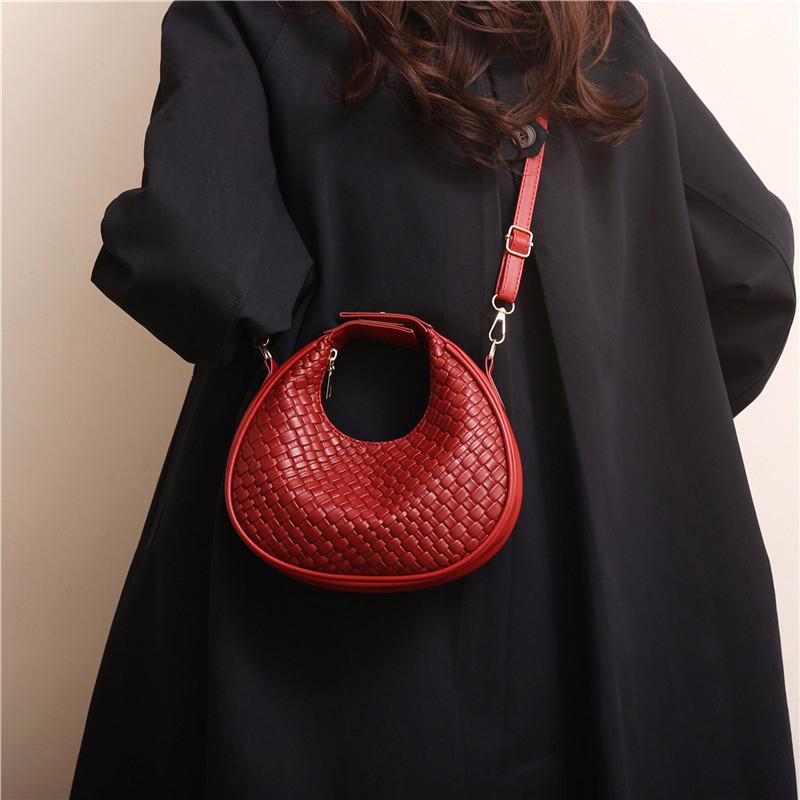 Yogodlns Borsa a tracolla in pelle PU di alta qualità da donna, nuova borsa a tracolla di design di nicchia alla moda, stile semplice, borsa hobo intrecciata da donna